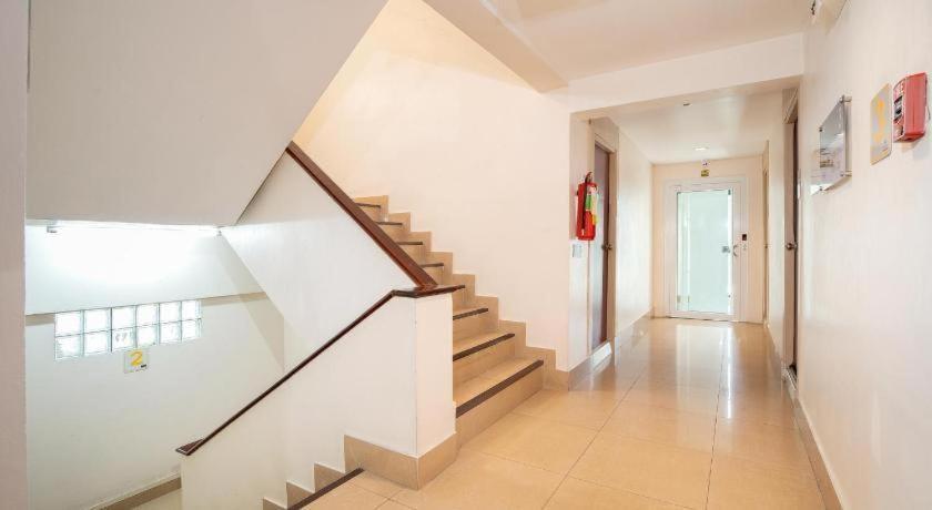 สินสิริ ลาดพร้าว 130  Hotel กรุงเทพมหานคร ภายนอก รูปภาพ