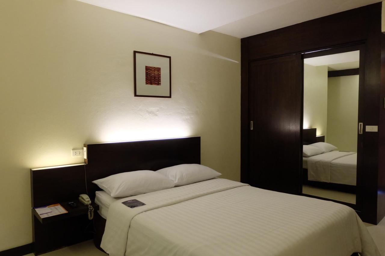สินสิริ ลาดพร้าว 130  Hotel กรุงเทพมหานคร ภายนอก รูปภาพ